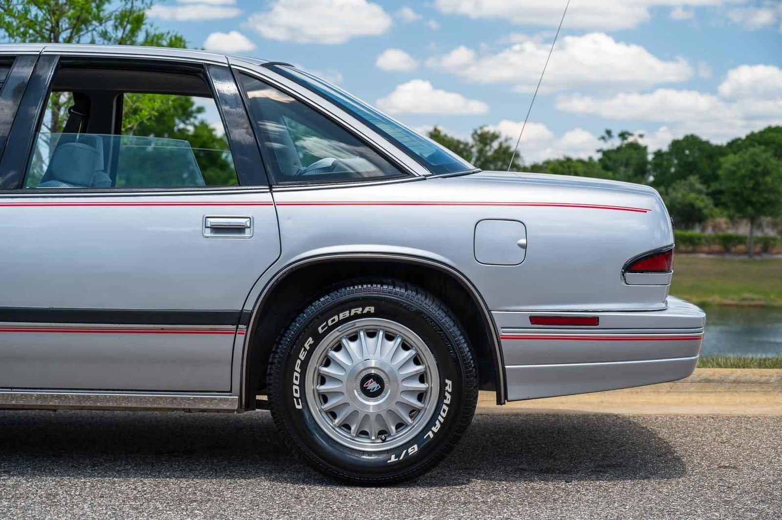 Buick-Regal-1992-4-Door-24