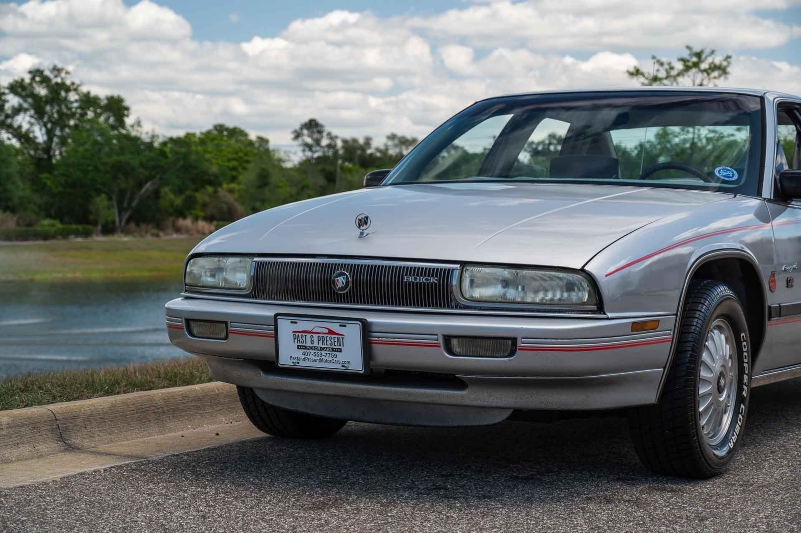 Buick-Regal-1992-4-Door-28