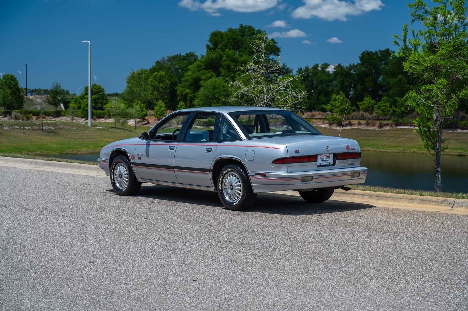 Buick-Regal-1992-4-Door-3
