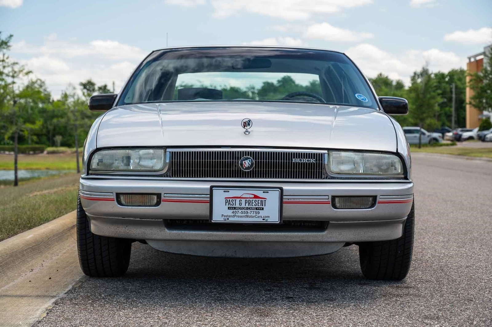 Buick-Regal-1992-4-Door-30