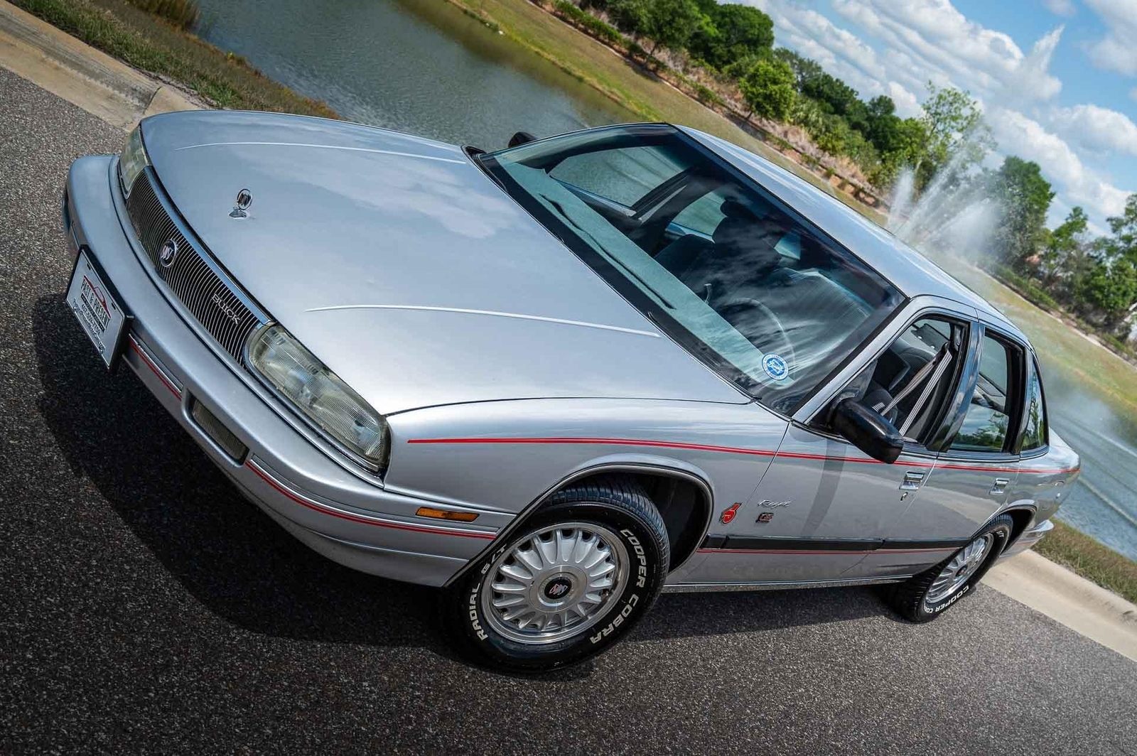 Buick-Regal-1992-4-Door-35