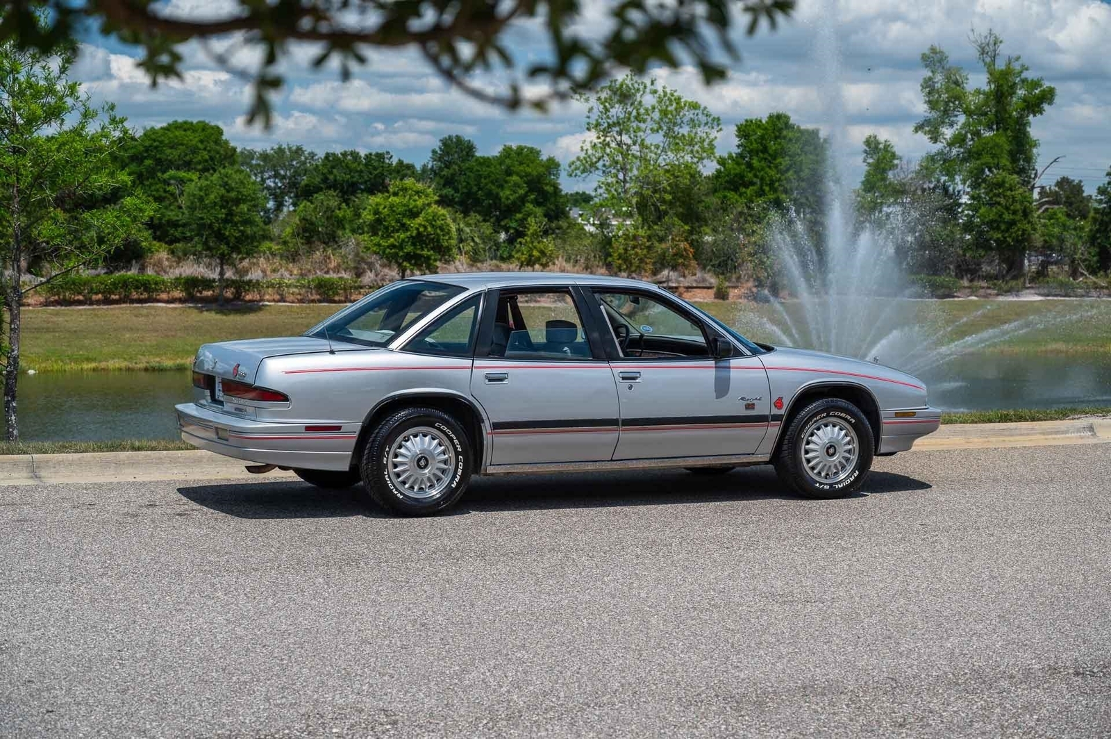 Buick-Regal-1992-4-Door-37