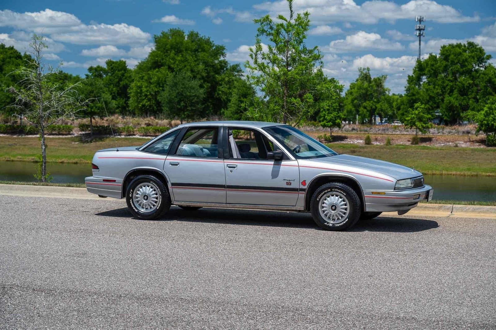 Buick-Regal-1992-4-Door-39