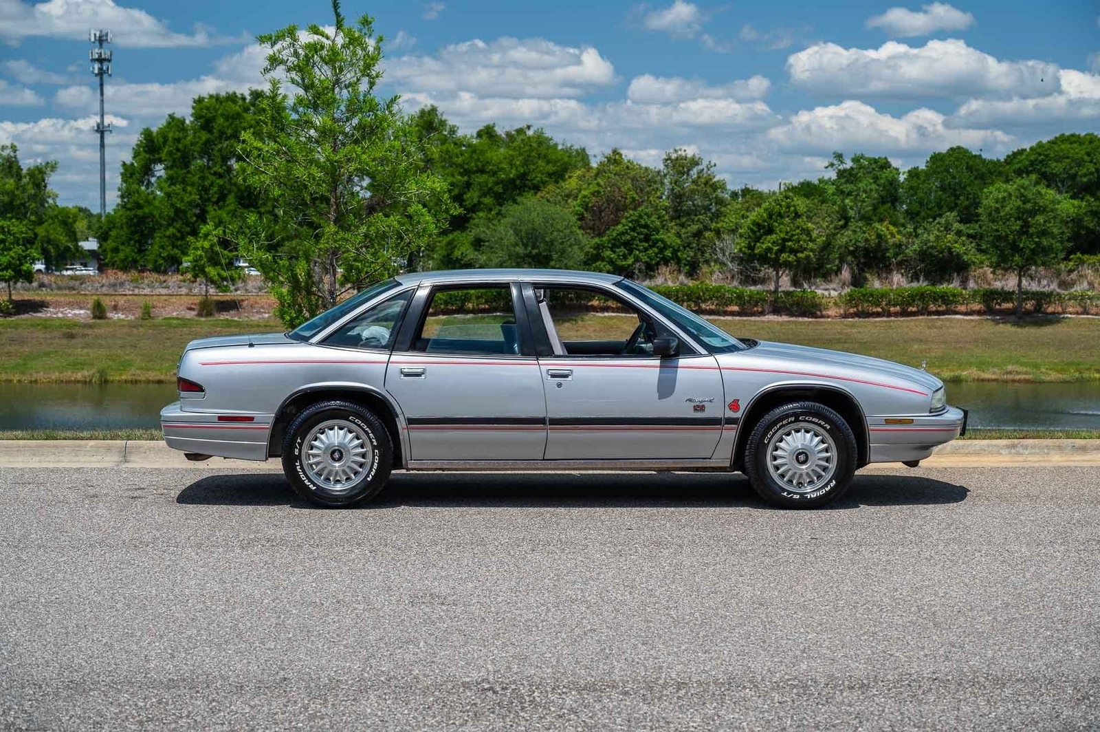 Buick-Regal-1992-4-Door-6