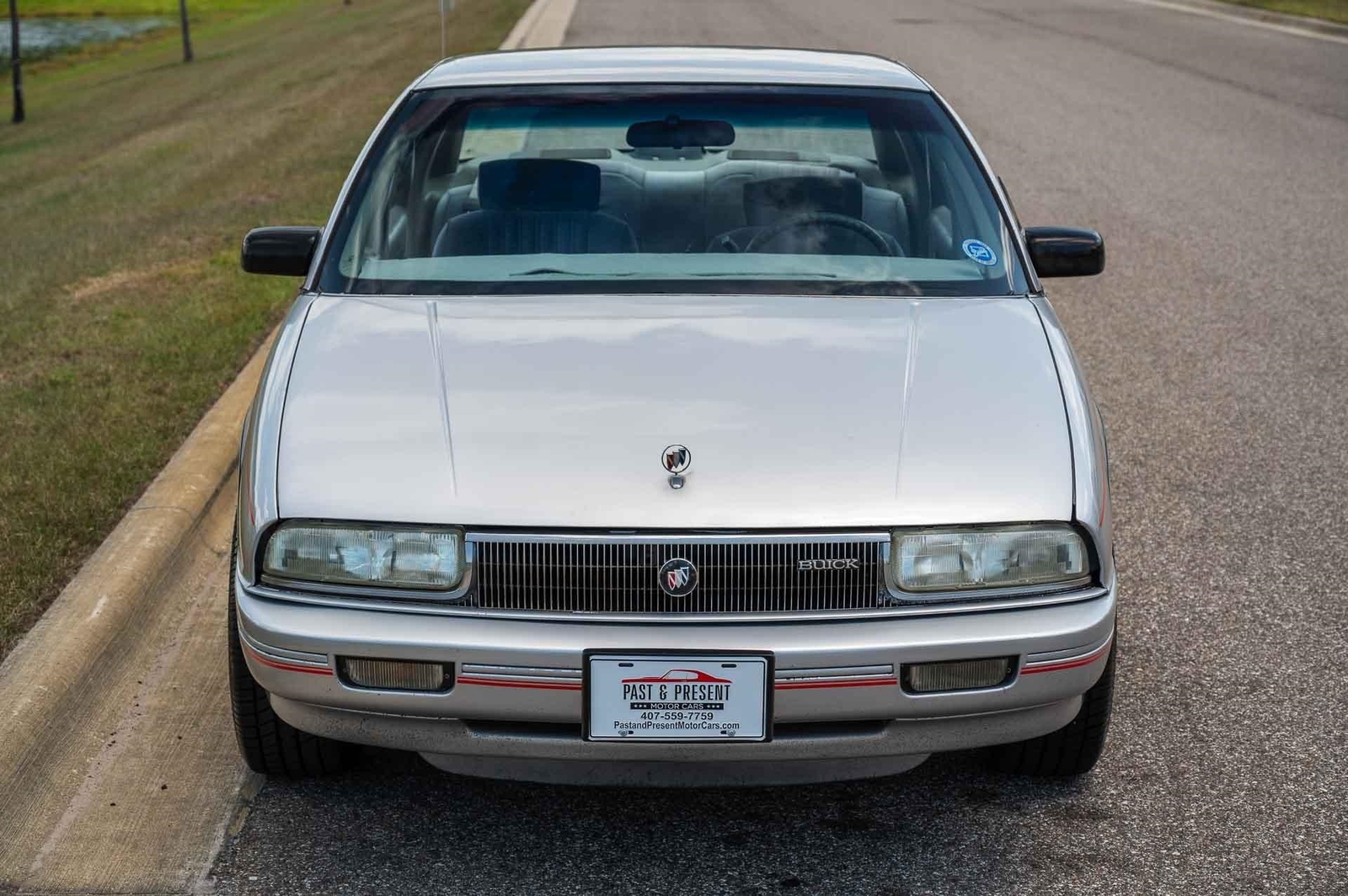 Buick-Regal-1992-4-Door-9