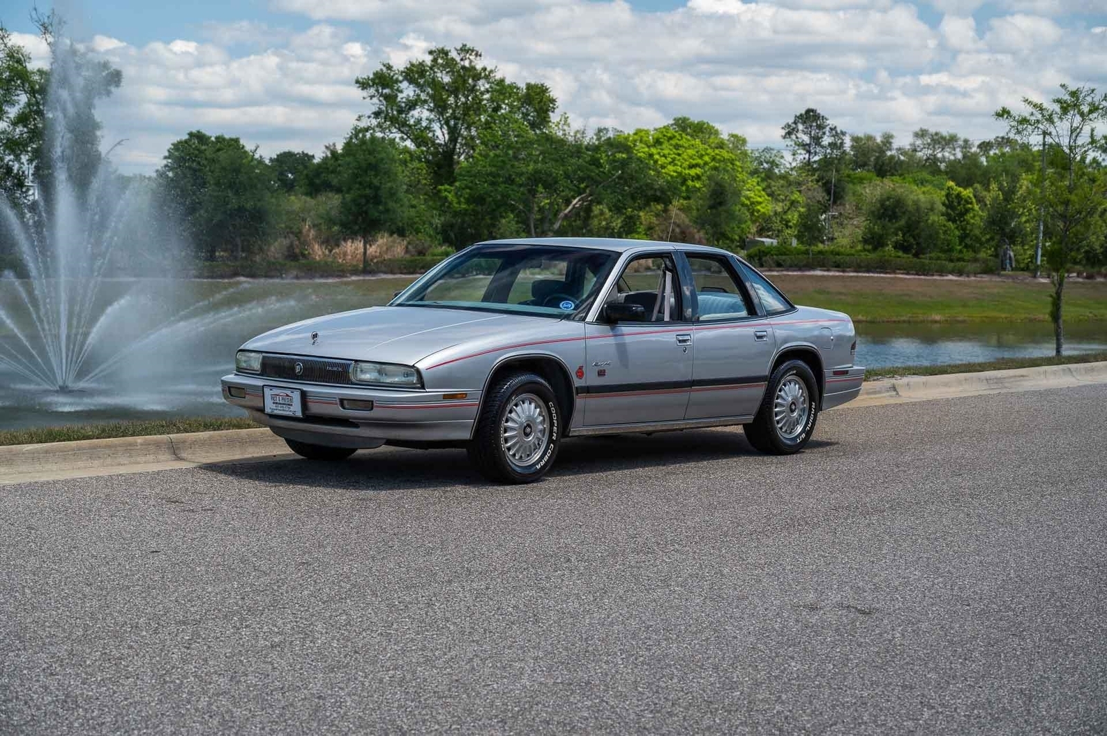 Buick-Regal-1992-4-Door