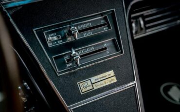 Buick-Riviera-1964-Silver-Black-33