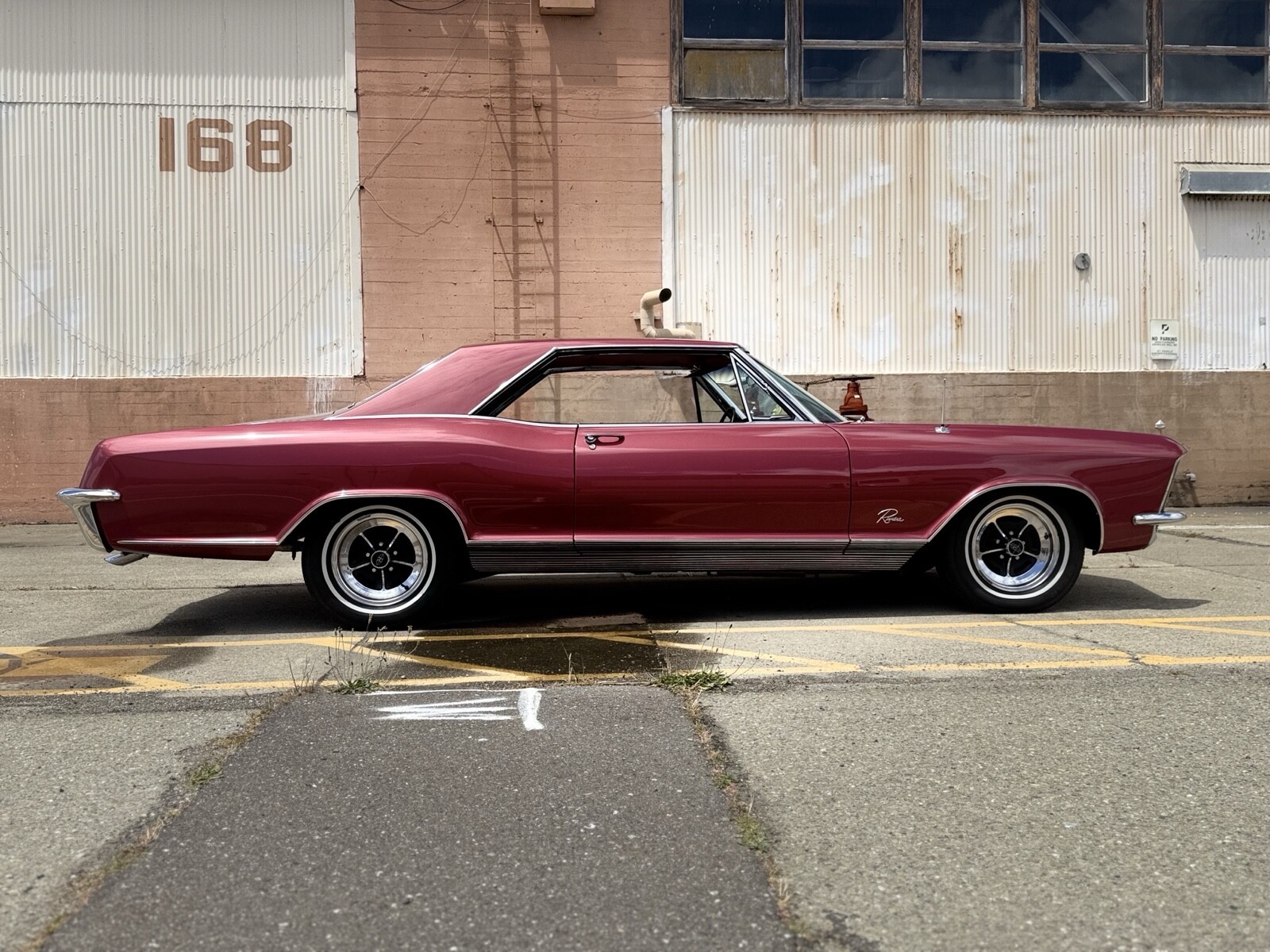 Buick-Riviera-1965-Coupe-2