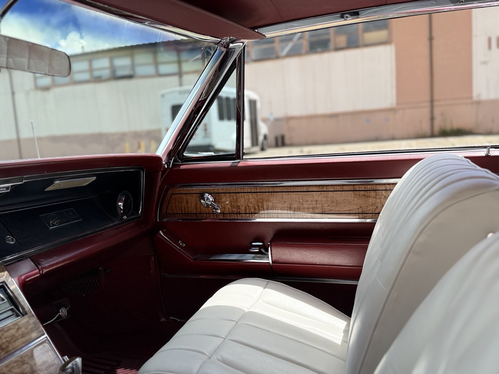 Buick-Riviera-1965-Coupe-22