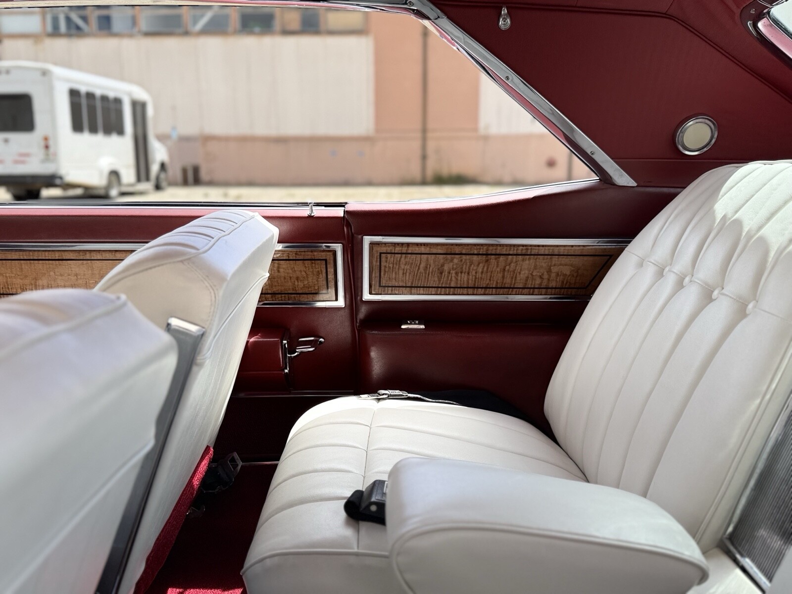 Buick-Riviera-1965-Coupe-23