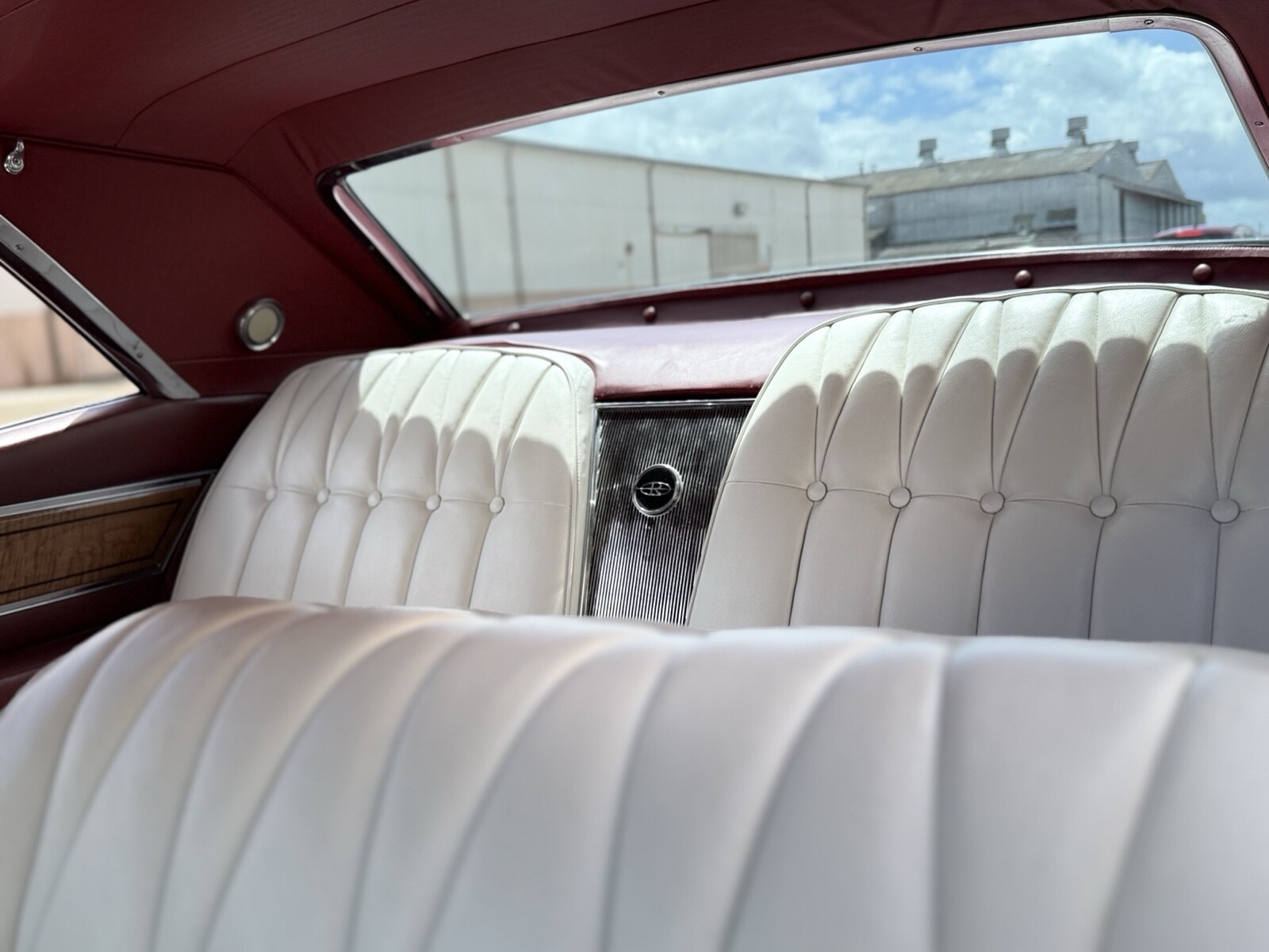 Buick-Riviera-1965-Coupe-24