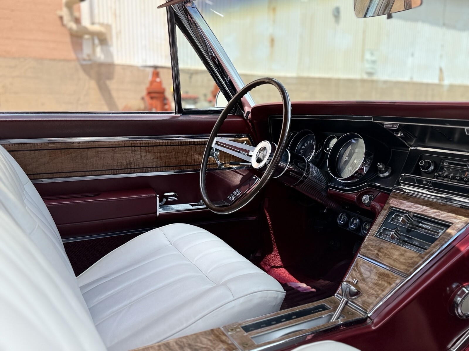 Buick-Riviera-1965-Coupe-26