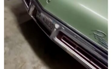 Buick-Riviera-1970-Green-Black-11