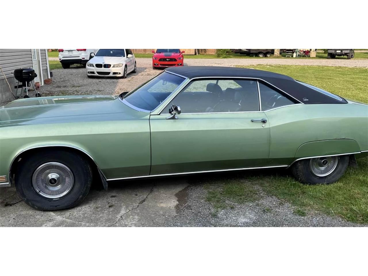 Buick-Riviera-1970-Green-Black-2