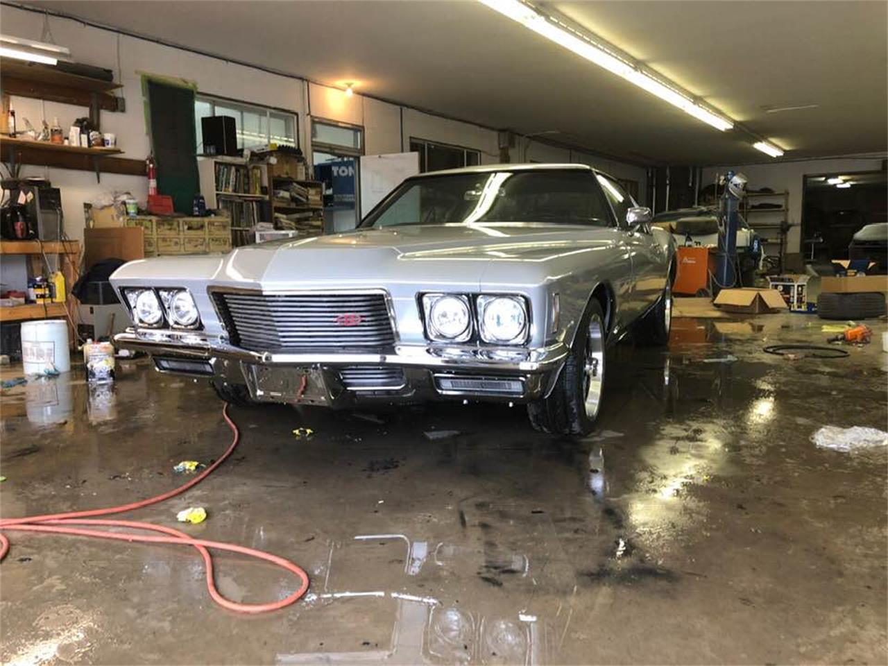 Buick-Riviera-1971-silver-black-1