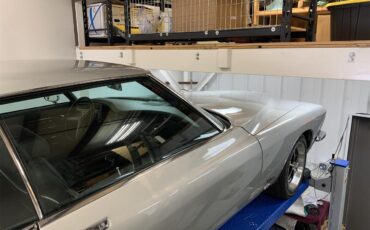 Buick-Riviera-1971-silver-black-13
