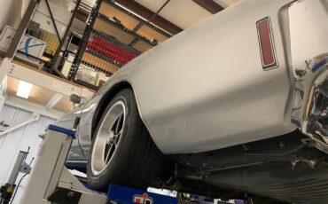 Buick-Riviera-1971-silver-black-17
