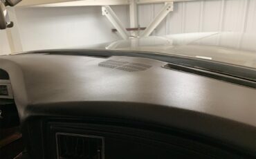 Buick-Riviera-1971-silver-black-3