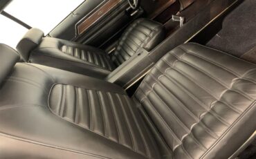 Buick-Riviera-1971-silver-black-5