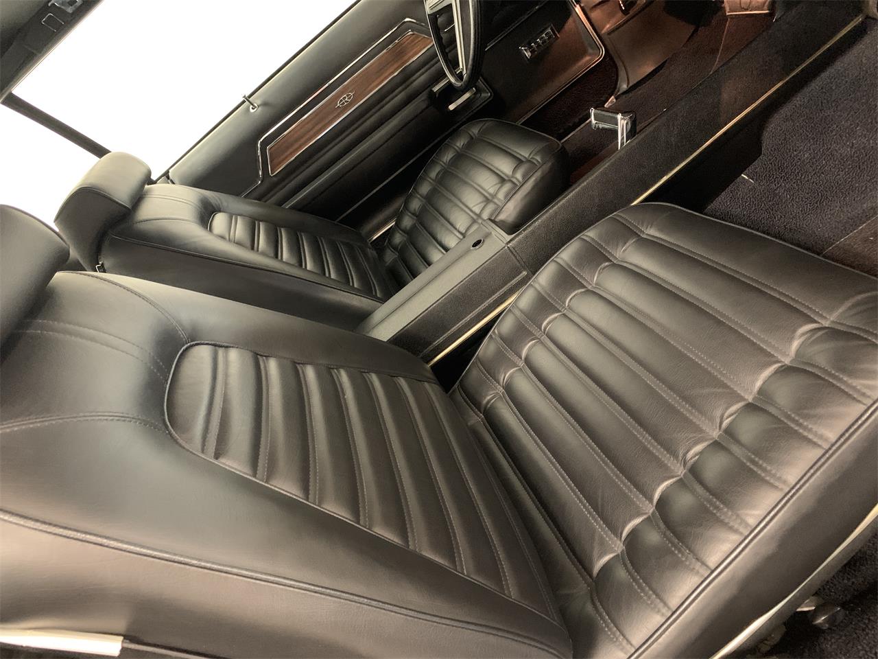 Buick-Riviera-1971-silver-black-5
