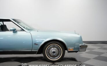 Buick-Riviera-1979-Light-Blue-Metallic-Blue-10