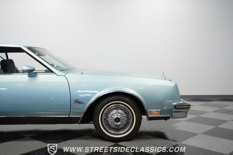 Buick-Riviera-1979-Light-Blue-Metallic-Blue-10