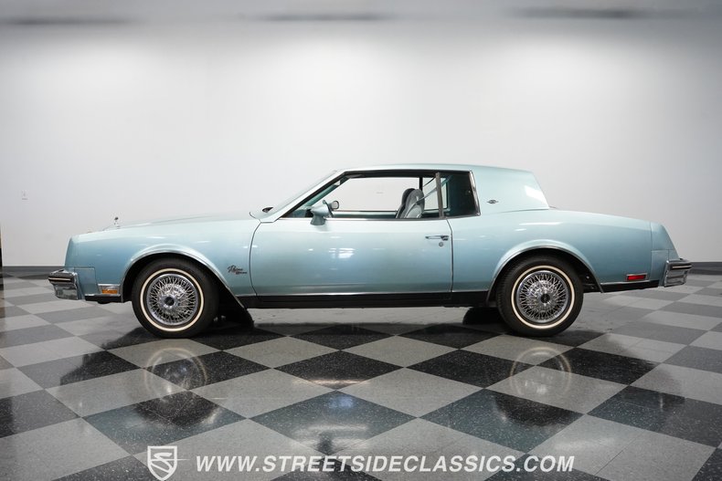 Buick-Riviera-1979-Light-Blue-Metallic-Blue-15