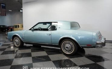 Buick-Riviera-1979-Light-Blue-Metallic-Blue-16