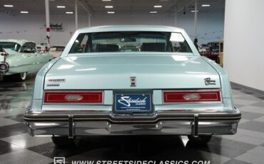 Buick-Riviera-1979-Light-Blue-Metallic-Blue-18