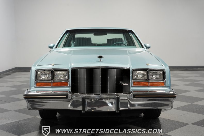 Buick-Riviera-1979-Light-Blue-Metallic-Blue-27