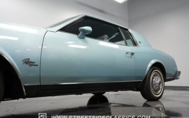 Buick-Riviera-1979-Light-Blue-Metallic-Blue-31