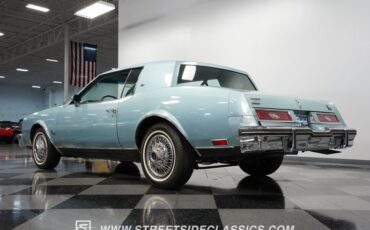 Buick-Riviera-1979-Light-Blue-Metallic-Blue-34