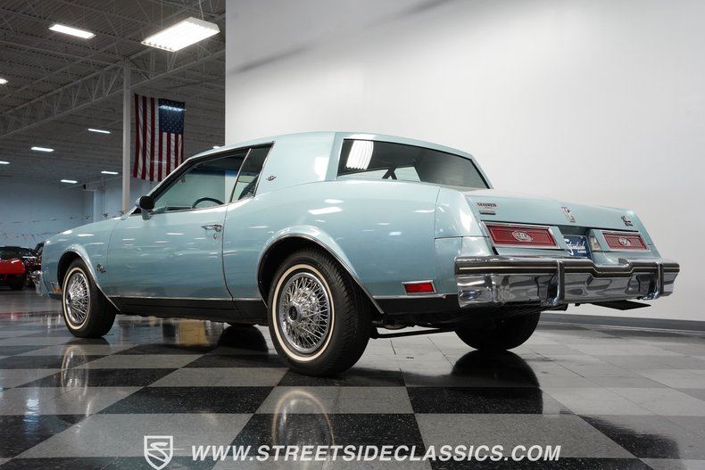 Buick-Riviera-1979-Light-Blue-Metallic-Blue-34