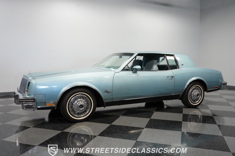 Buick-Riviera-1979-Light-Blue-Metallic-Blue-4