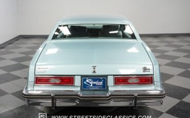 Buick-Riviera-1979-Light-Blue-Metallic-Blue-5