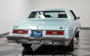 Buick-Riviera-1979-Light-Blue-Metallic-Blue-7