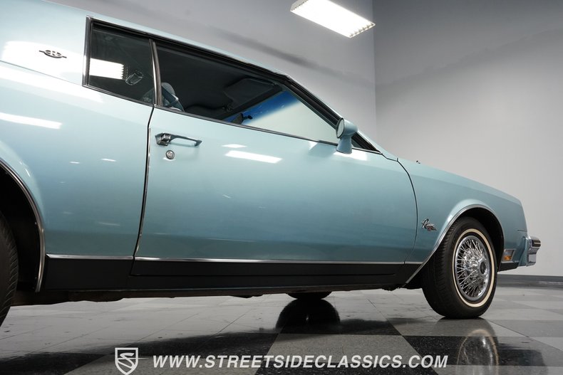 Buick-Riviera-1979-Light-Blue-Metallic-Blue-8