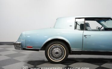 Buick-Riviera-1979-Light-Blue-Metallic-Blue-9
