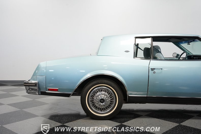 Buick-Riviera-1979-Light-Blue-Metallic-Blue-9