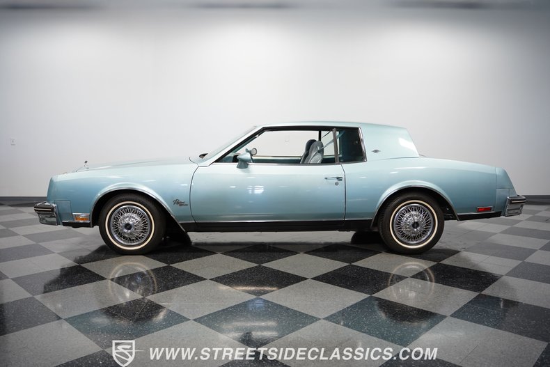 Buick-Riviera-1979-Light-Blue-Metallic-Blue