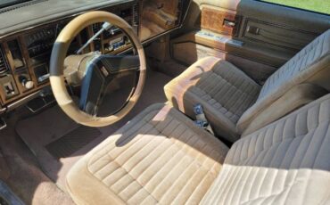 Buick-Riviera-1981-6