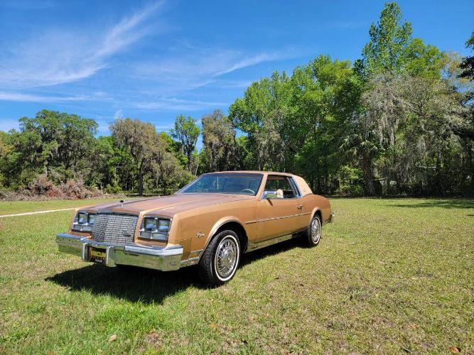 Buick-Riviera-1981