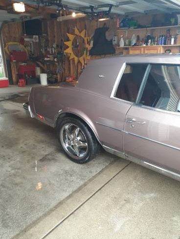 Buick-Riviera-1983-7