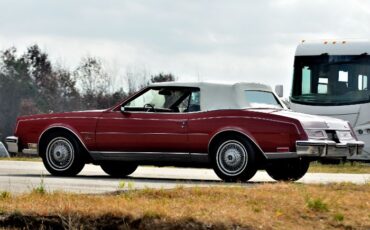 Buick-Riviera-1983-Red-Red-10