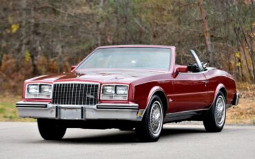 Buick-Riviera-1983-Red-Red-19