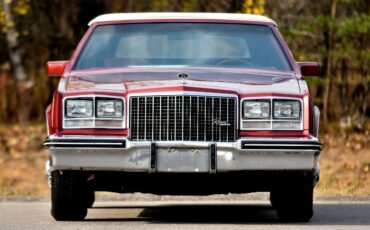 Buick-Riviera-1983-Red-Red-2