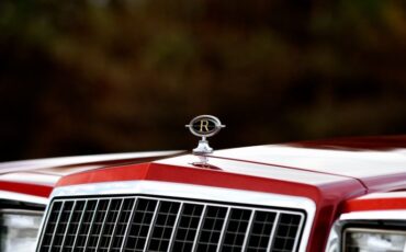 Buick-Riviera-1983-Red-Red-21