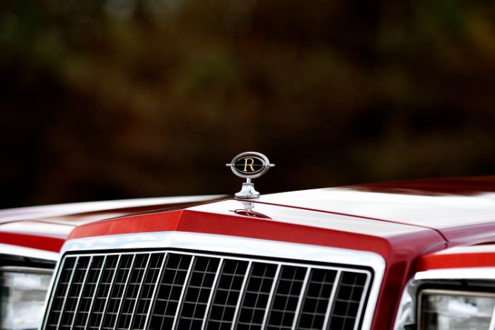 Buick-Riviera-1983-Red-Red-21