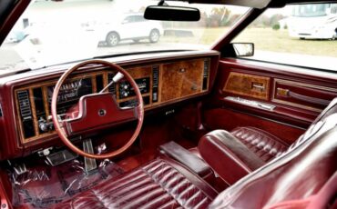 Buick-Riviera-1983-Red-Red-29