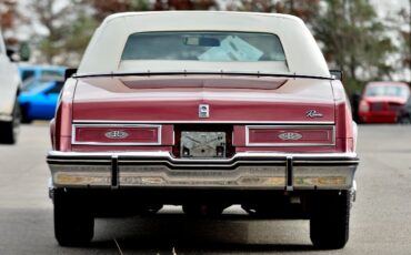 Buick-Riviera-1983-Red-Red-3